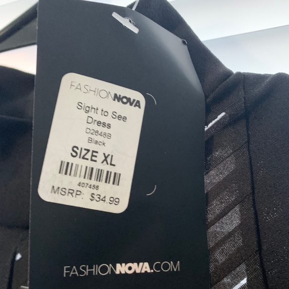 Black Dress - Picture 6 of 6